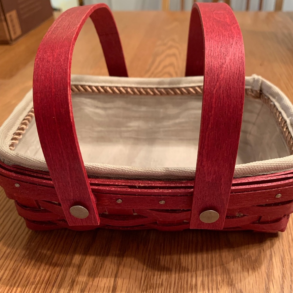 Longaberger 2009 Small loaf basket
